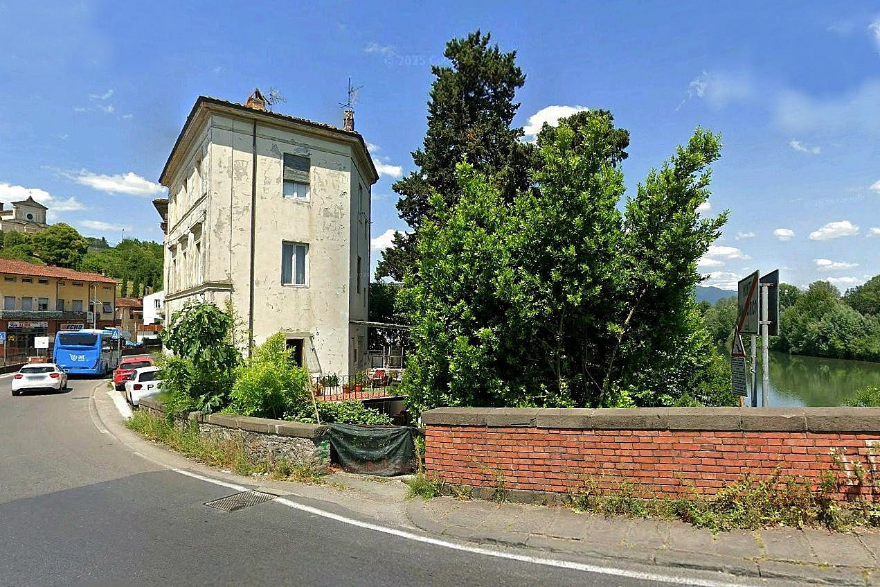 Prodej domu 350 m² s pozemkem 387 m² - Vista 2