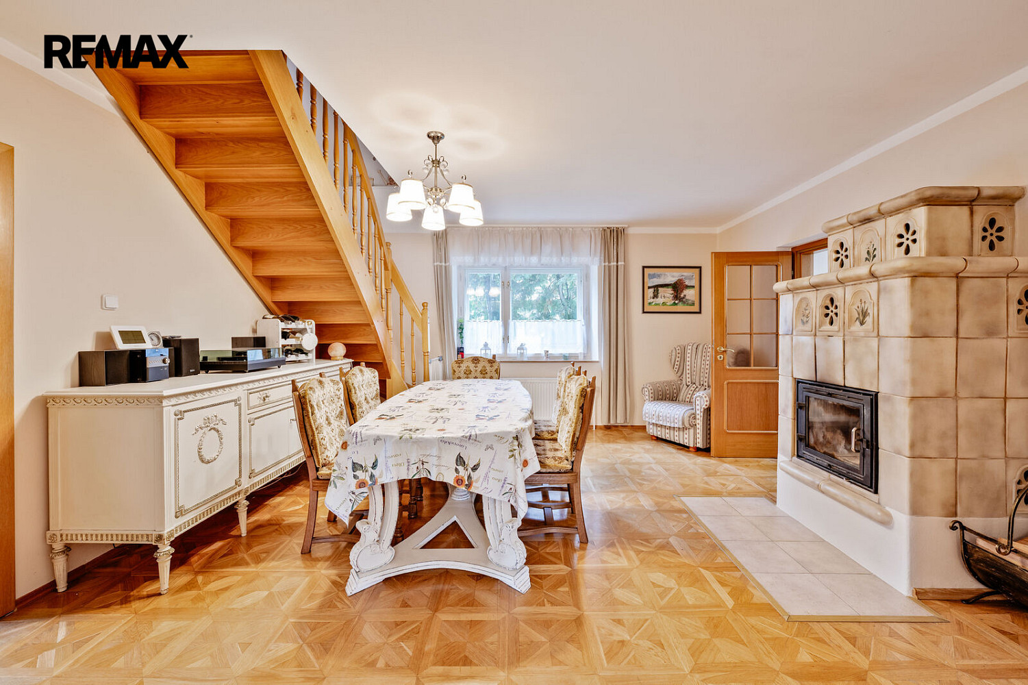 Prodej domu 256 m² s pozemkem 1 744 m² – fotografie 5