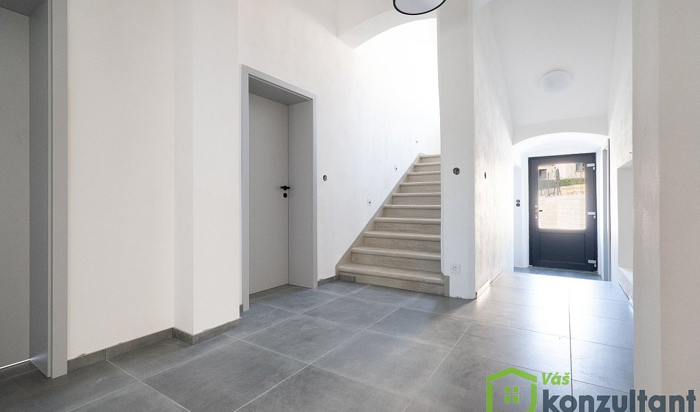 Prodej domu 277 m² s pozemkem 1 014 m², Osek – náhled fotky 14