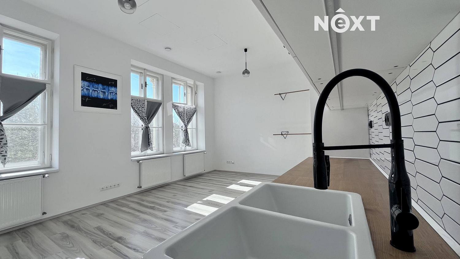 Pronájem bytu 1+kk 36 m² – pohled 3