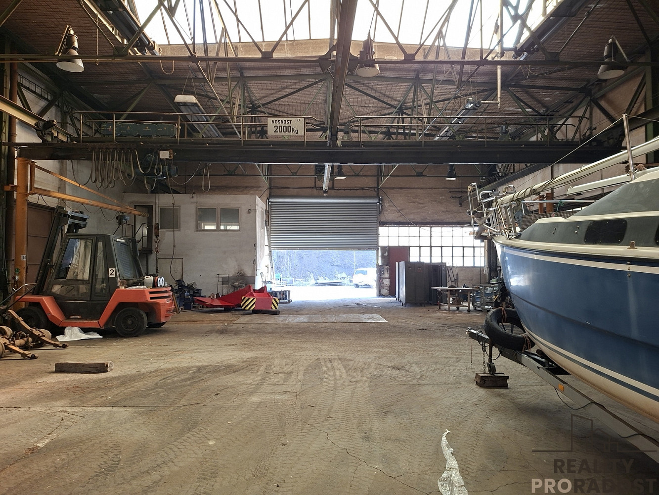 Pronájem skladovacích prostor 700 m² – fotografie 2