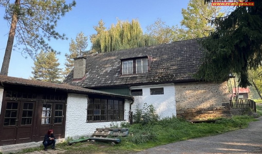 Prodej komerčního objektu (jiného typu) 1 200 m², Hořičky – náhled fotky 3