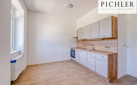 Pronájem bytu 1+kk 35 m²