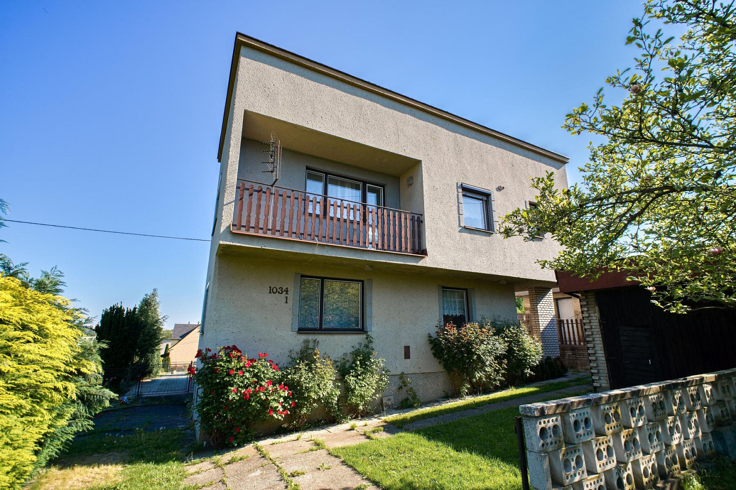Prodej domu 179 m² s pozemkem 2 288 m²