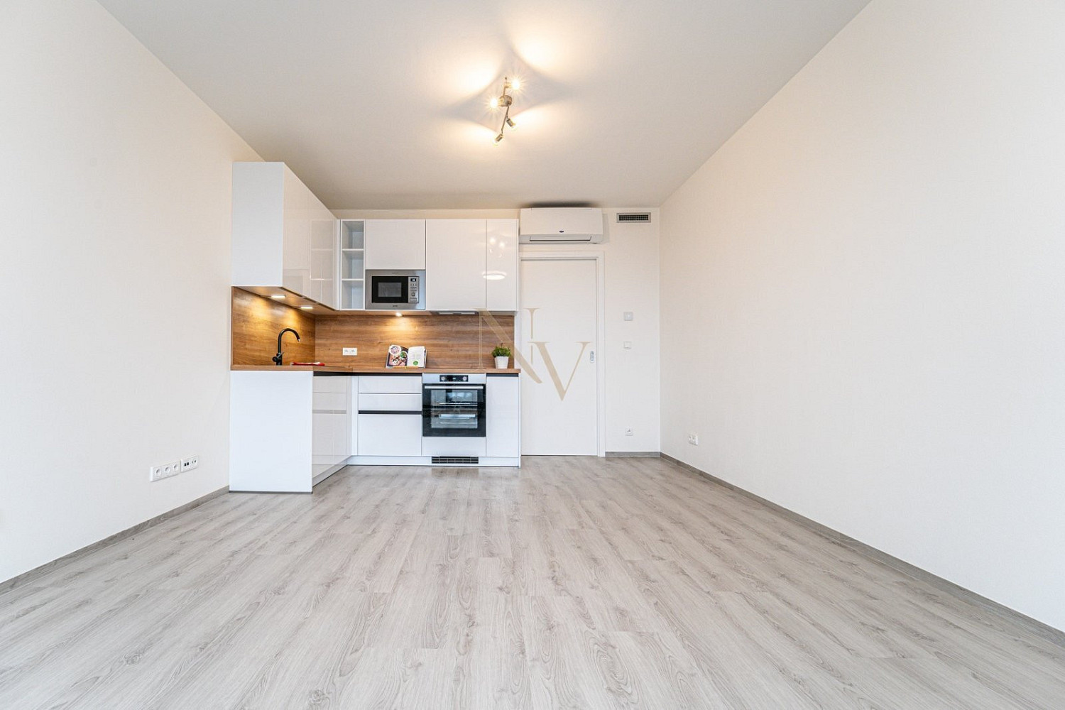 Pronájem bytu 1+kk 29 m²