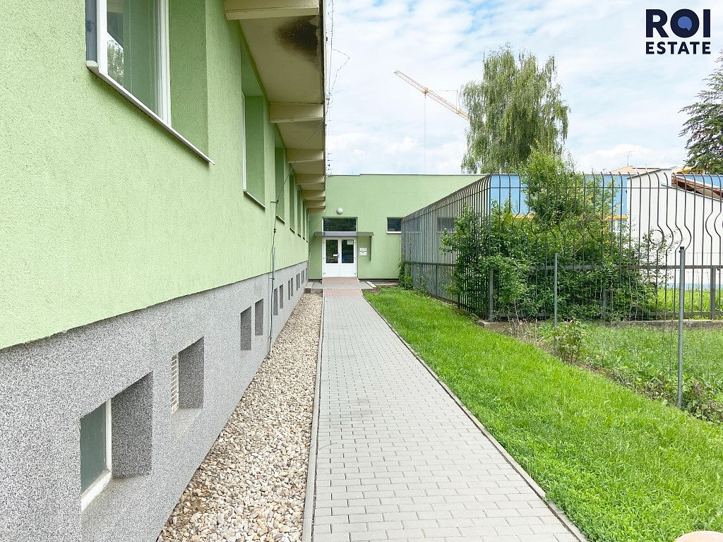 Pronájem bytu 1+kk 20 m² — photo 2