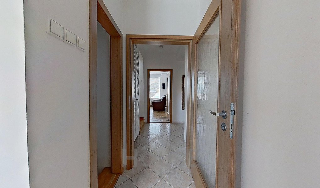 Prodej domu 280 m² s pozemkem 466 m², Benešov – náhled fotky 7