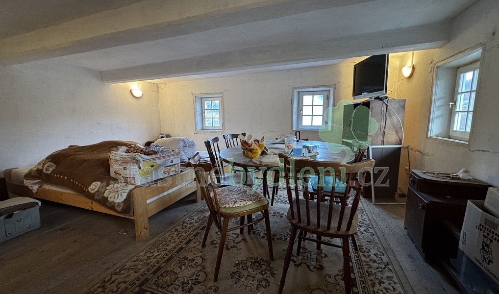 Prodej domu 230 m² s pozemkem 2 028 m², Volfartice – náhled fotky 8
