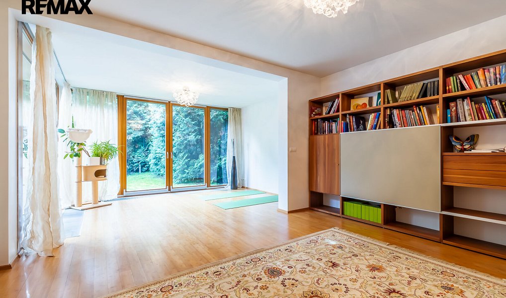 Prodej domu 306 m² s pozemkem 418 m², Praha – náhled fotky 12