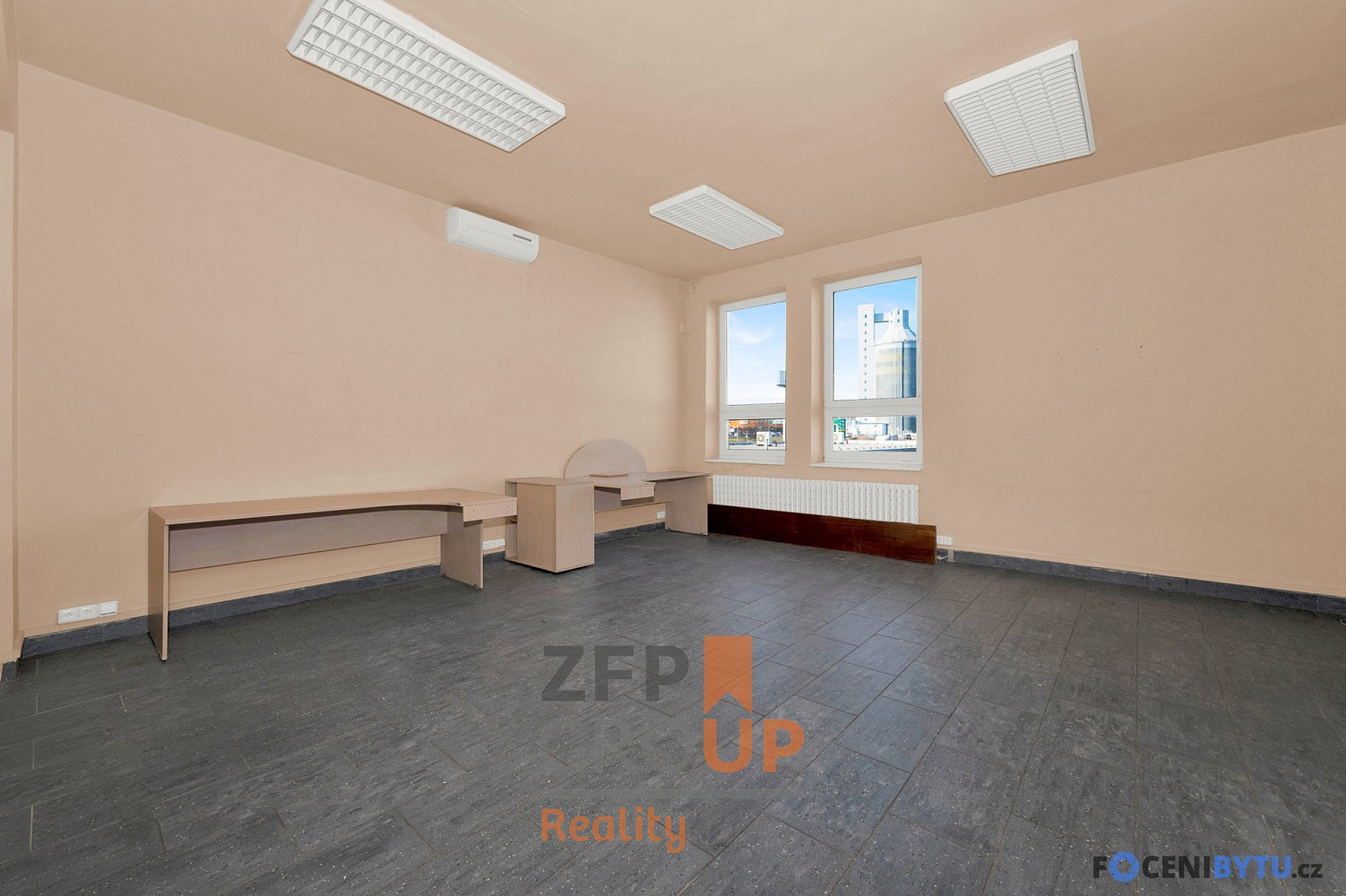 Pronájem obchodních prostor 702 m² – další