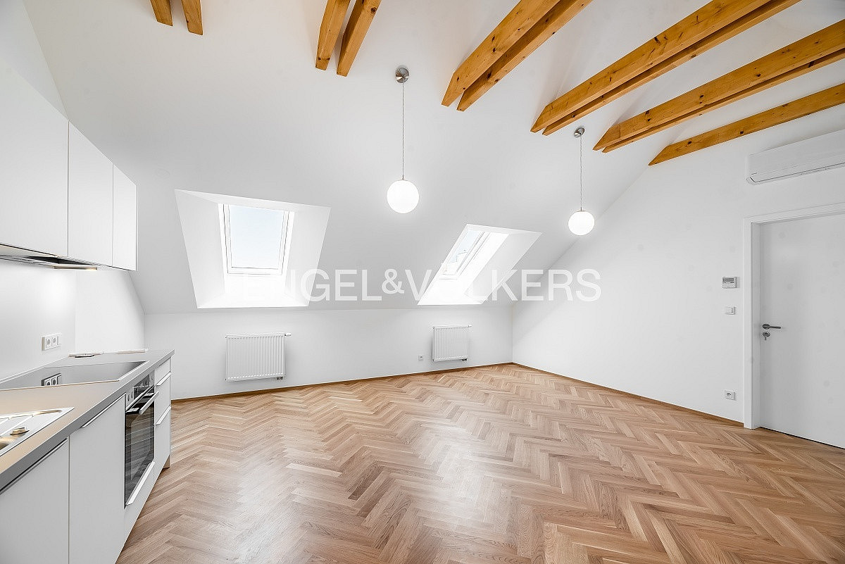 Pronájem bytu 3+kk 79 m²