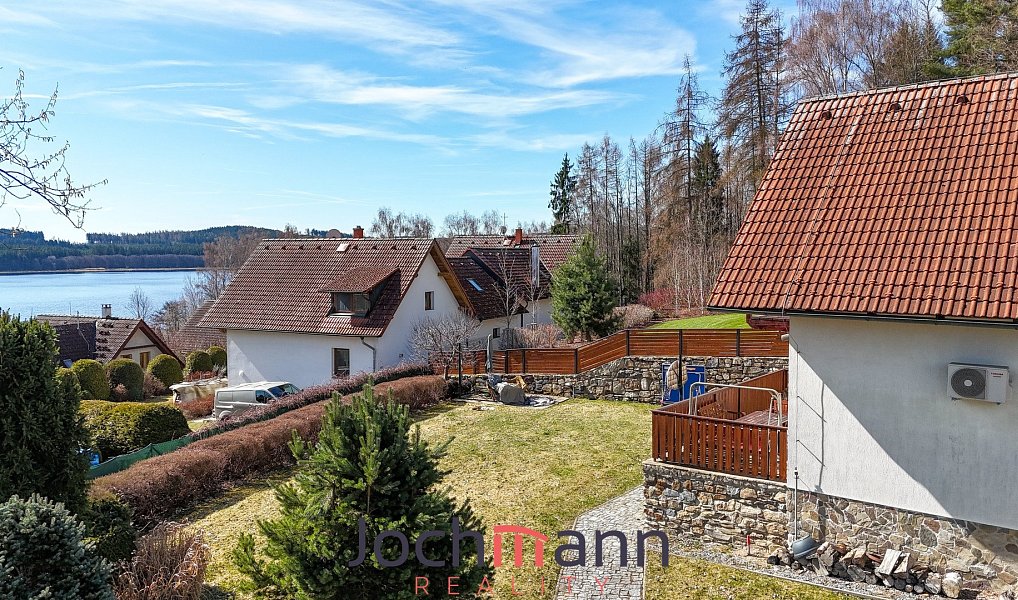 Prodej domu 182 m² s pozemkem 1 009 m², Horní Planá – náhled fotky 30