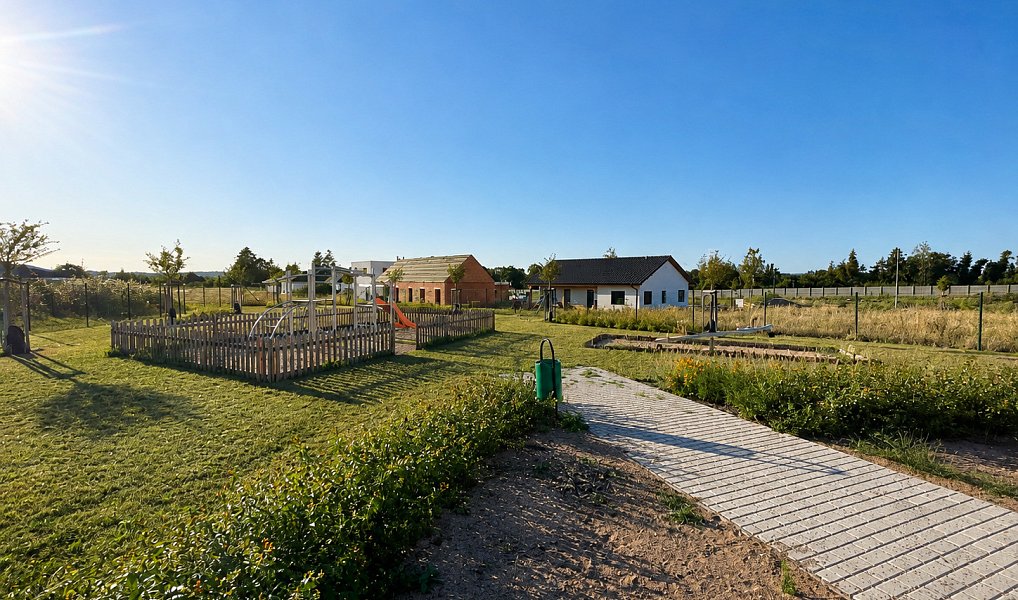 Prodej stavebního pozemku 825 m², Chlumec nad Cidlinou – náhled fotky 12