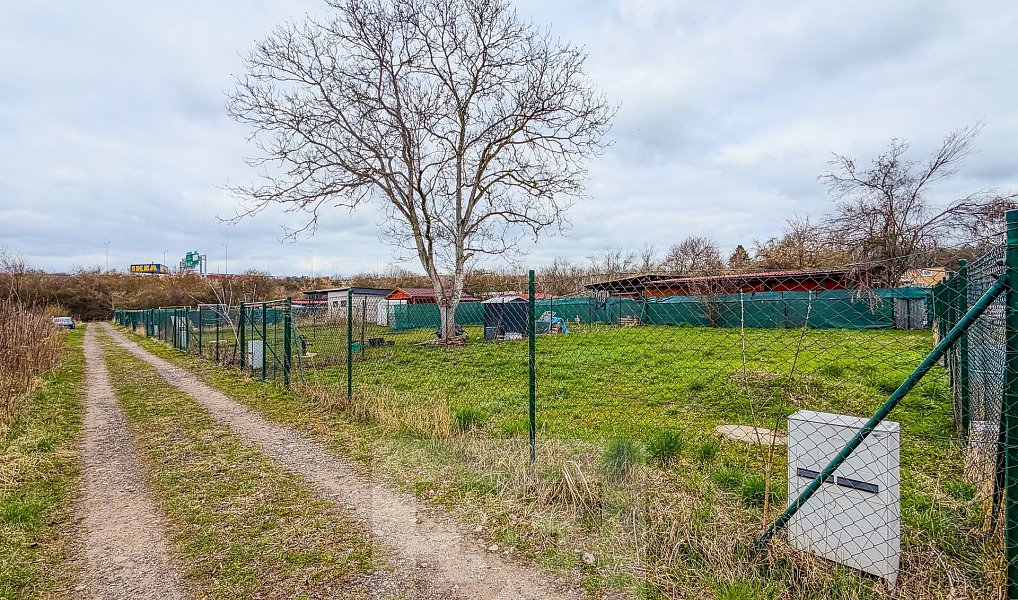 Pronájem zahrady 270 m², Praha – náhled fotky 6
