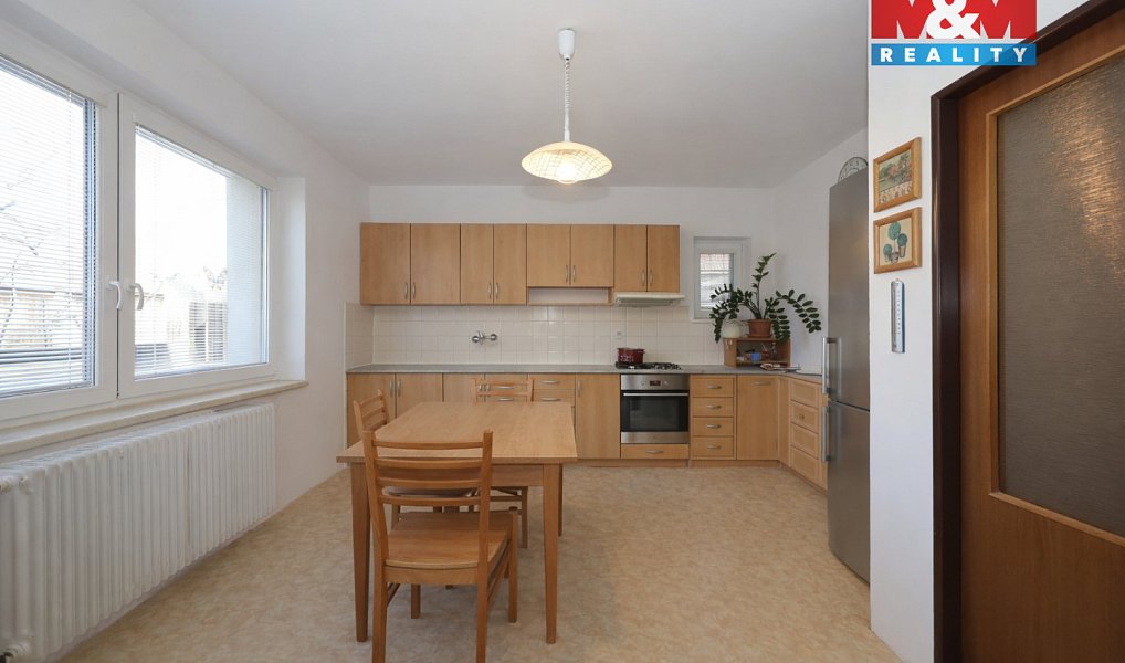 Prodej domu 250 m² s pozemkem 978 m², Stáj – náhled fotky 7