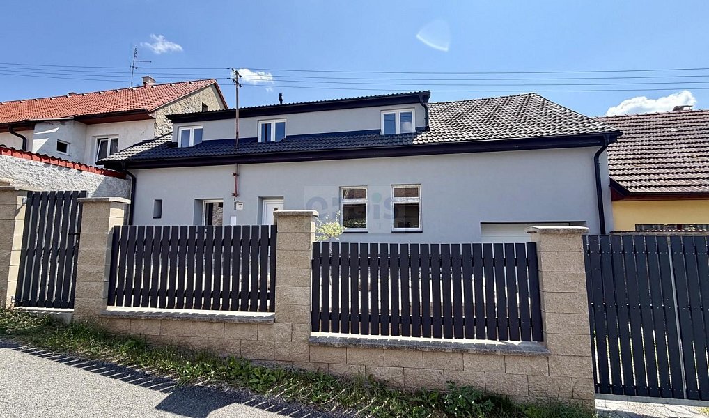 Prodej domu 240 m² s pozemkem 223 m², Lišany – náhled fotky 2