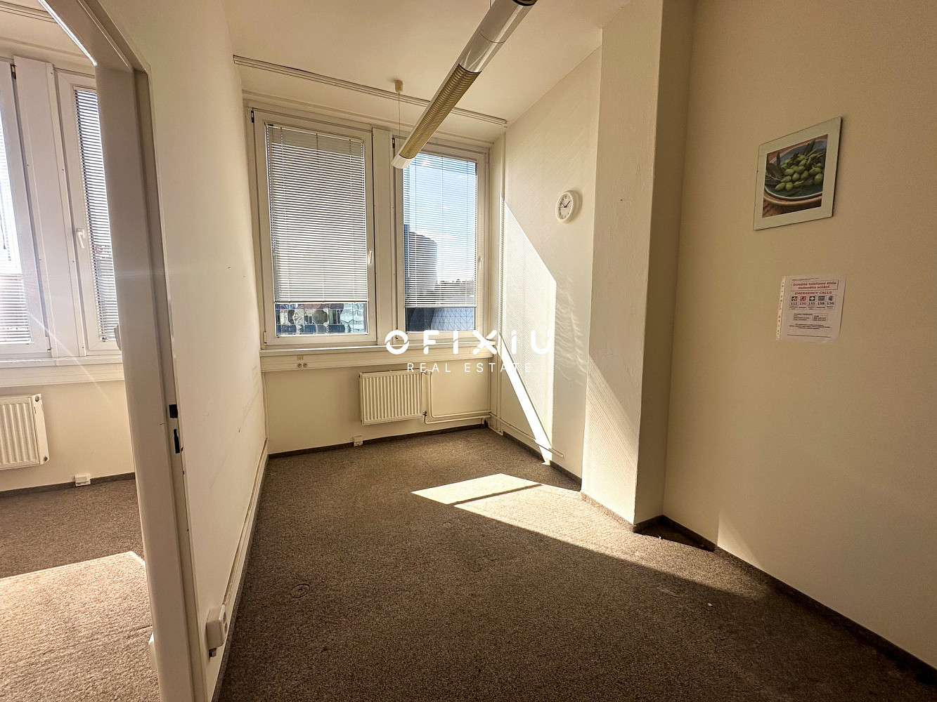 Pronájem kanceláře 35 m² – fotografie 2