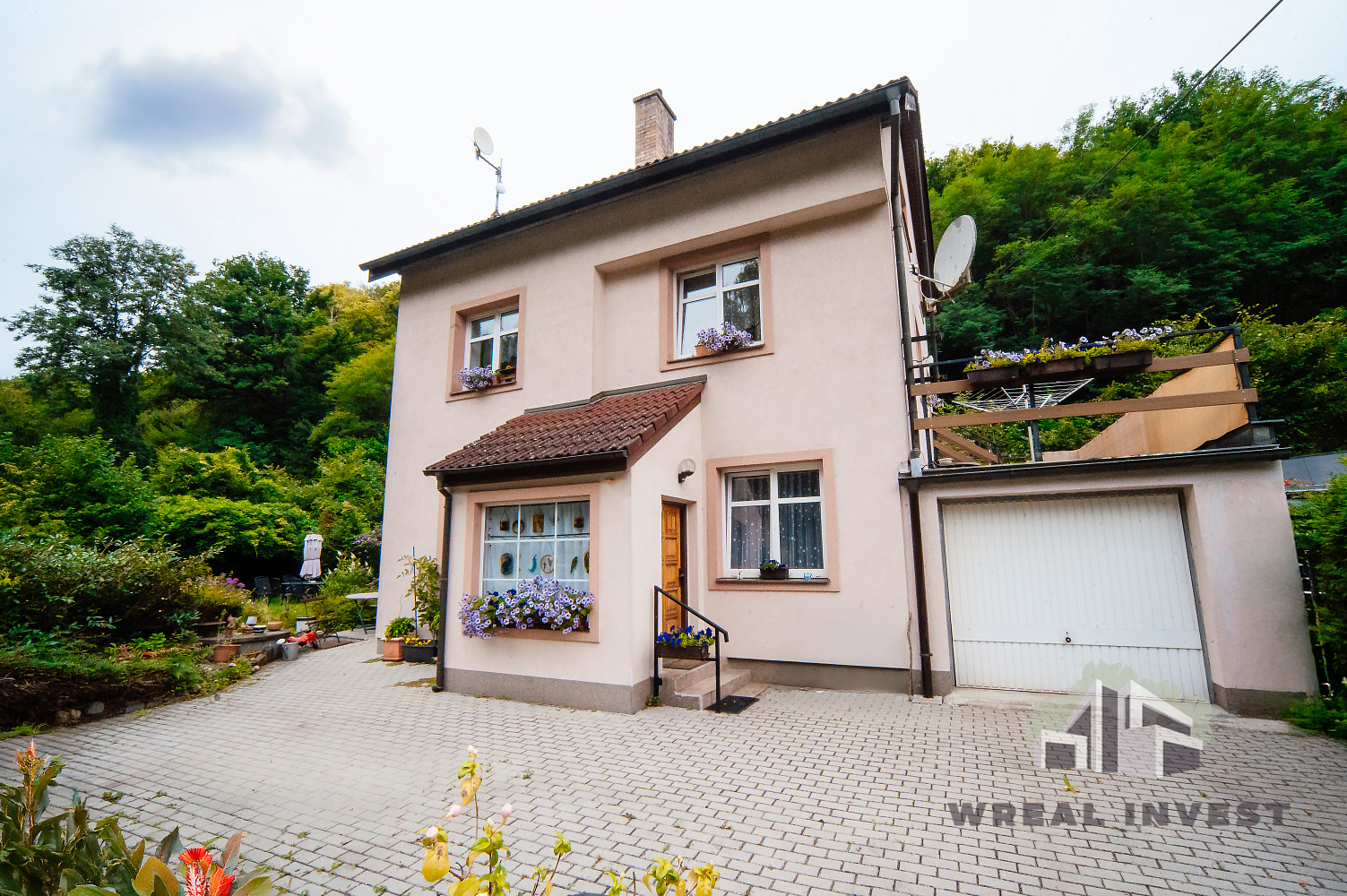 Prodej domu 203 m² s pozemkem 579 m² — photo 2
