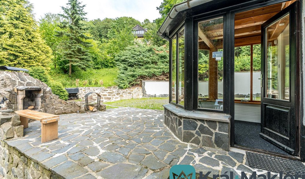 Prodej domu 266 m² s pozemkem 1 373 m², Chuderov – náhled fotky 2