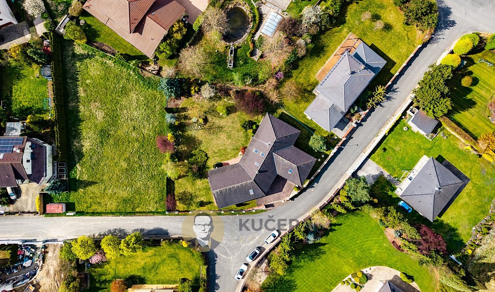 Prodej domu 488 m² s pozemkem 1 376 m², Jesenice – náhled fotky 14