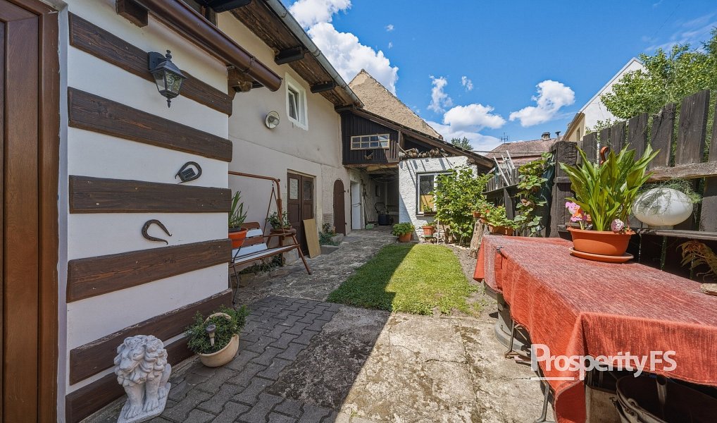 Prodej domu 318 m² s pozemkem 1 081 m², Liběšice – náhled fotky 41