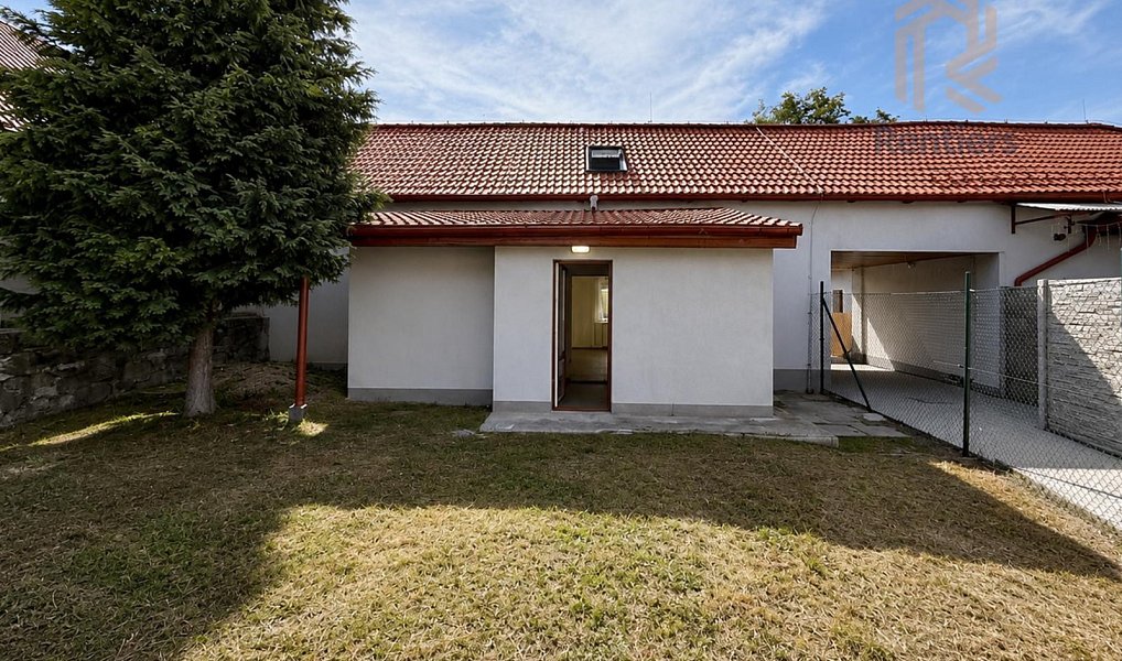 Prodej domu 145 m² s pozemkem 265 m², Rostoklaty – náhled fotky 8