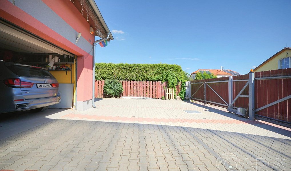 Prodej domu 373 m² s pozemkem 2 175 m², Libeř – náhled fotky 31