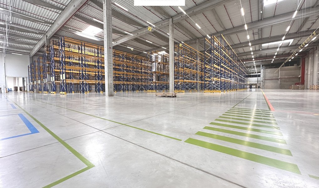 Pronájem skladovacích prostor 10 000 m², Ostrov – náhled fotky 2