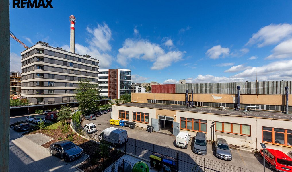 Pronájem bytu 1+kk 37 m², Praha – náhled fotky 14