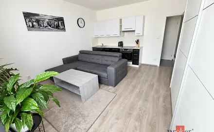 Pronájem bytu 2+kk 52 m², Jaroslava Holečka, Kladno - Kročehlavy