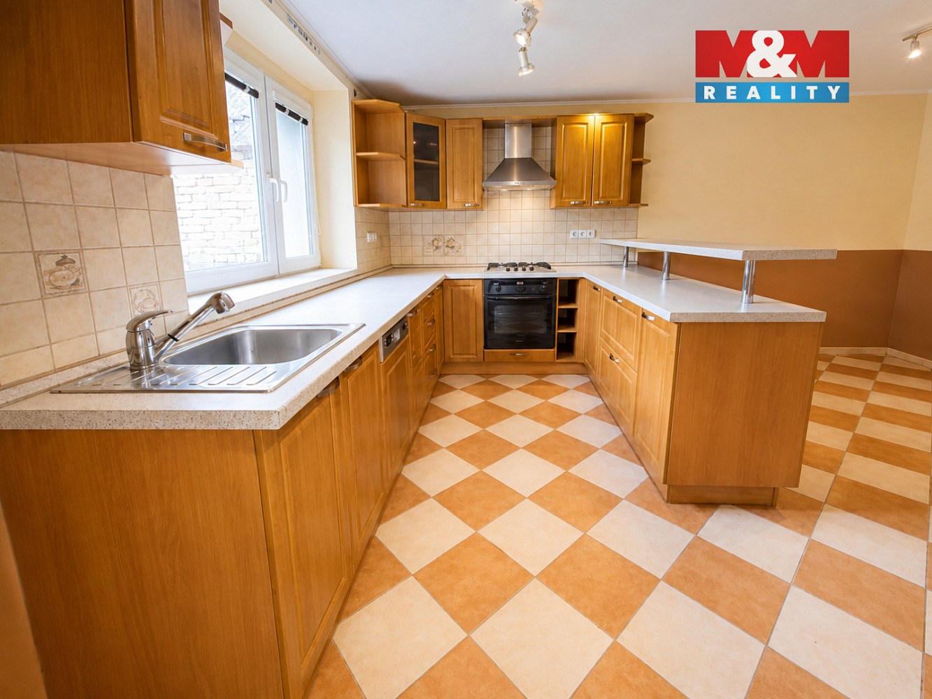Prodej domu 280 m² s pozemkem 1 925 m² — photo 3