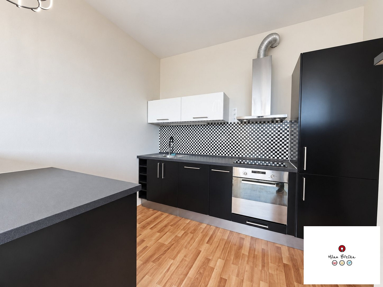 Pronájem bytu 2+kk 73 m² – fotografie 3