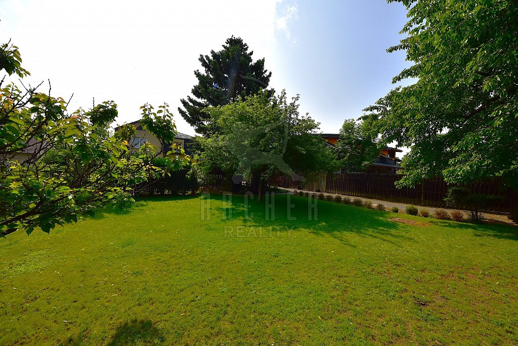 Prodej domu 247 m² s pozemkem 1 230 m² – fotografie 4