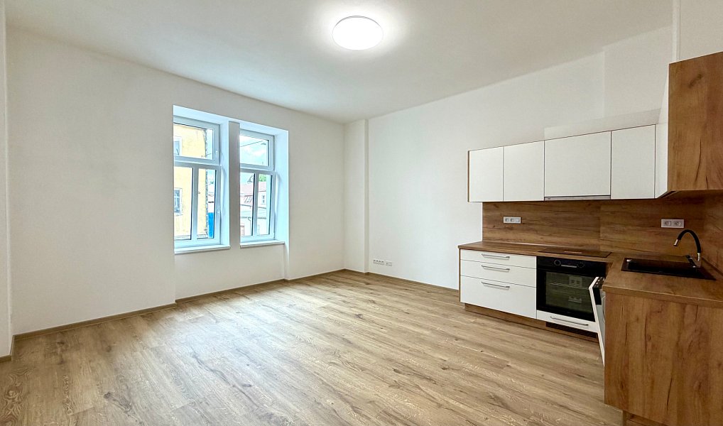 Pronájem bytu 2+kk 64 m², Cheb – náhled fotky 4