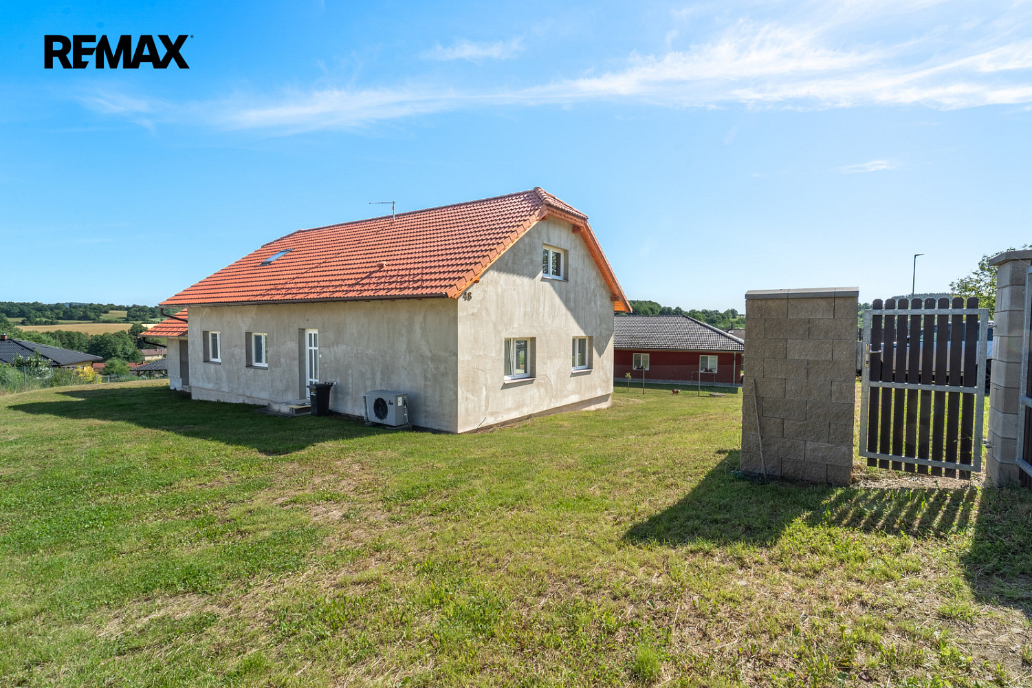 Prodej domu 220 m² s pozemkem 1 101 m² — photo 2