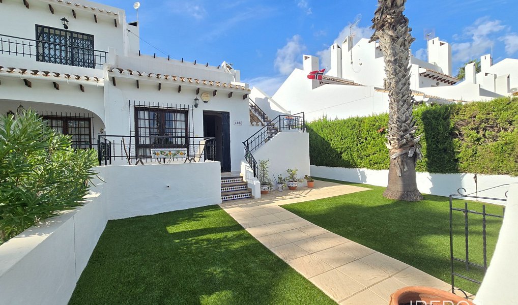Prodej rodinného domu, 66 m², Villamartin