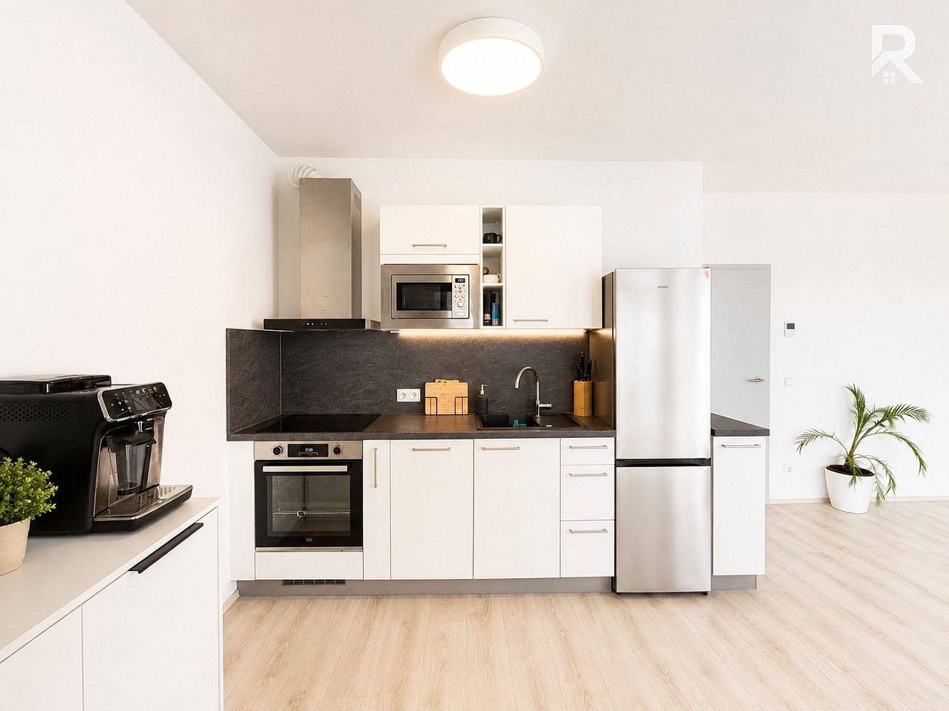 Pronájem bytu 2+kk 48 m² – fotografie 4