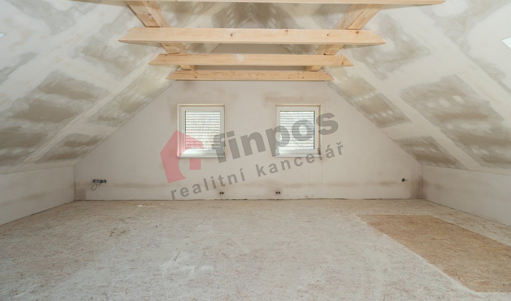 Prodej domu 214 m² s pozemkem 602 m², Načeradec – náhled fotky 24