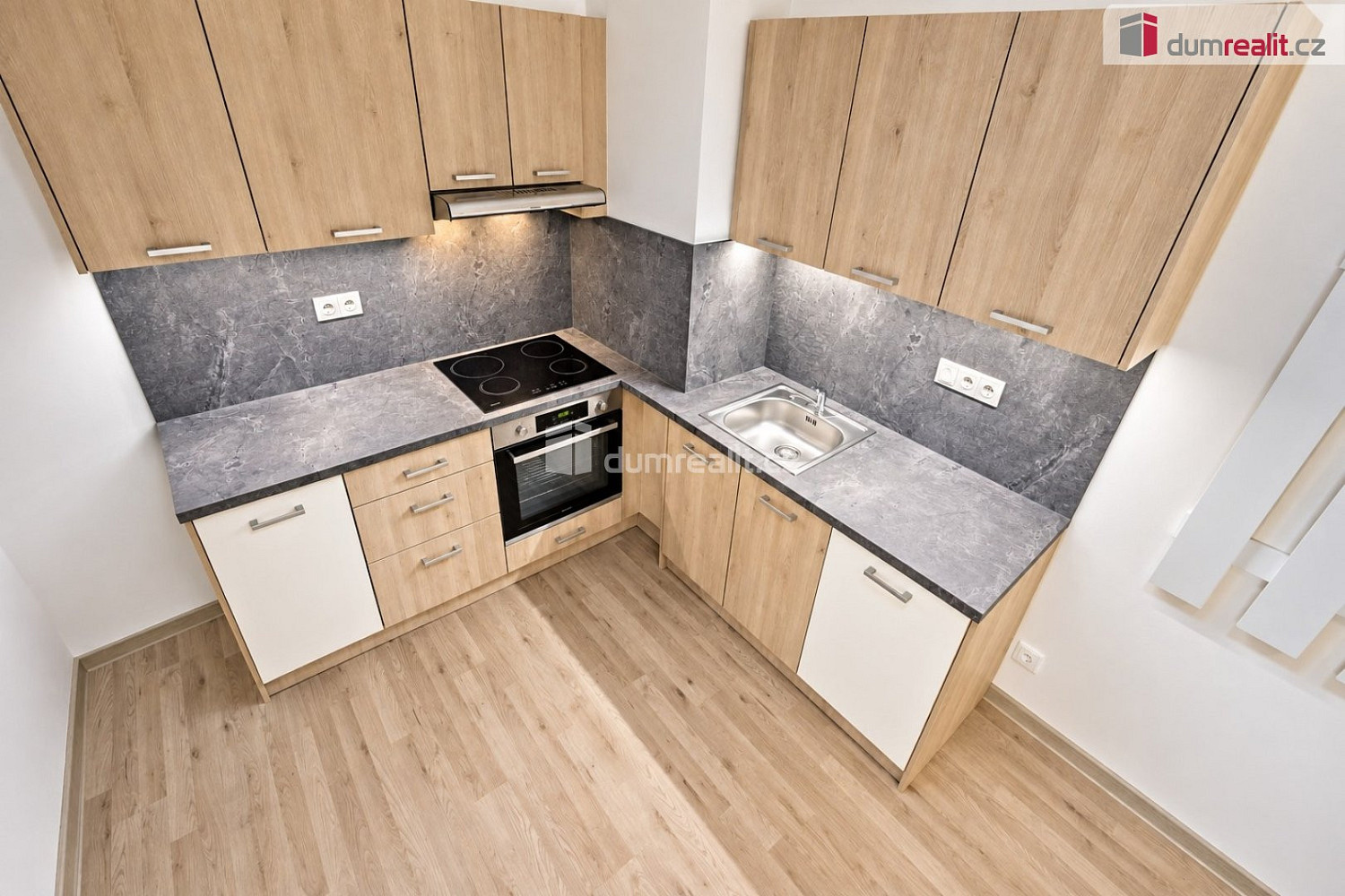 Pronájem obchodních prostor 39 m² – fotografie 4