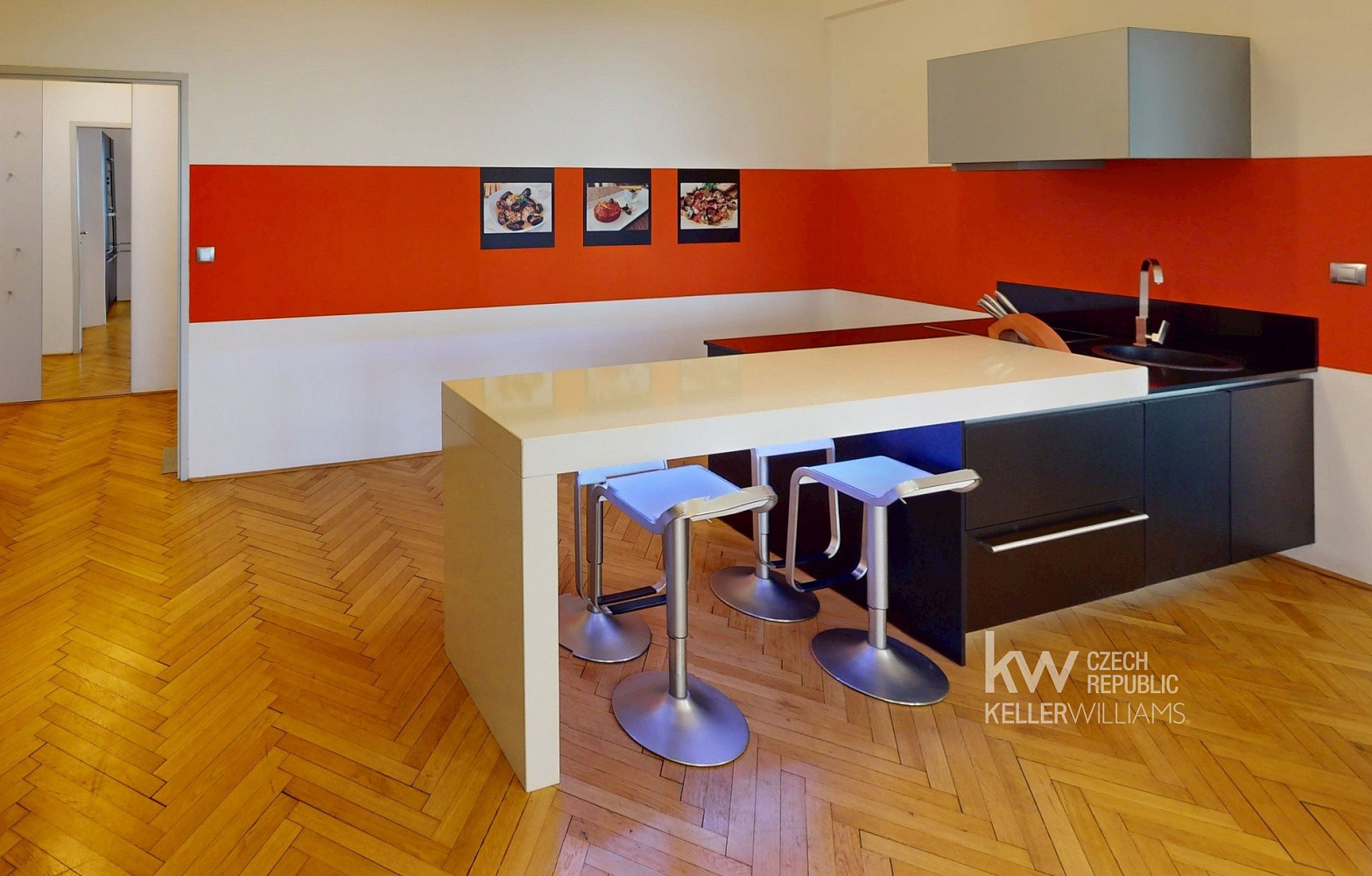 Pronájem bytu 4+kk 120 m² – fotografie 3