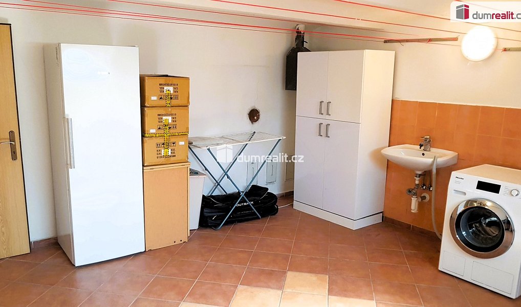 Prodej domu 303 m² s pozemkem 1 885 m², Hodonín – náhled fotky 24