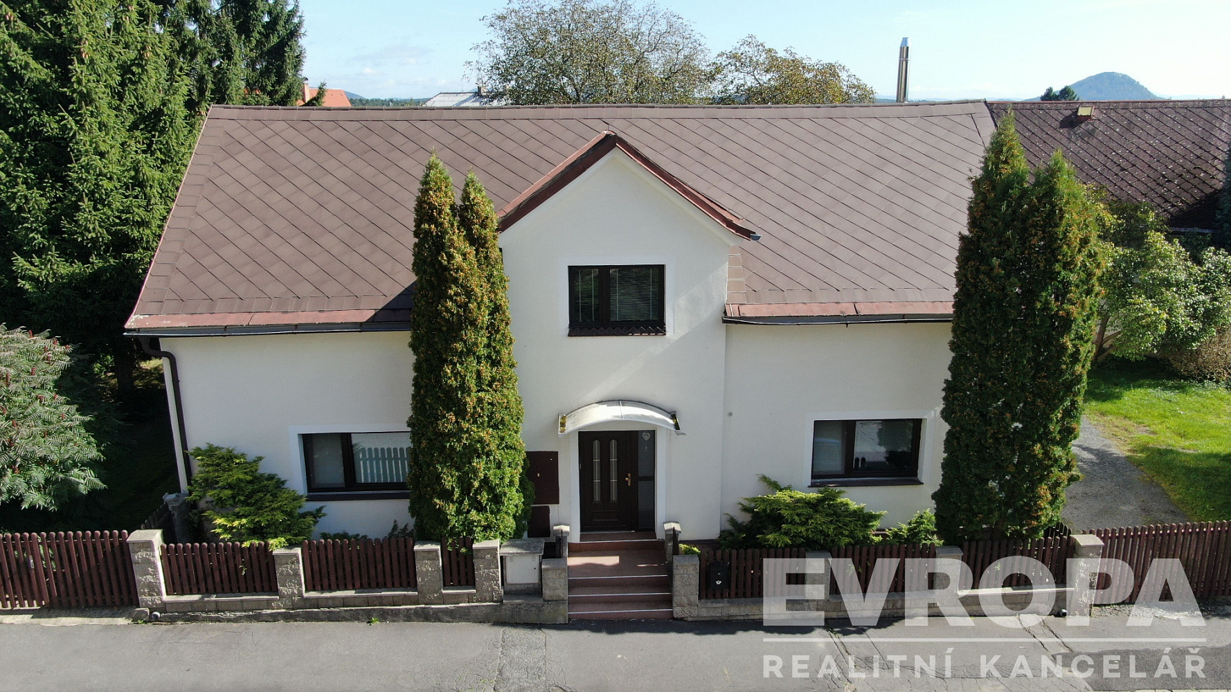 Prodej domu 250 m² s pozemkem 2 264 m²