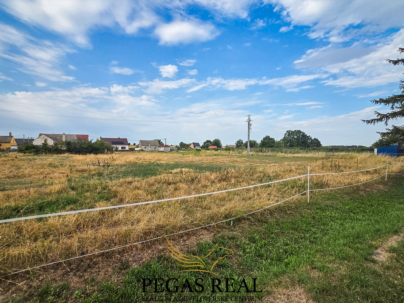 Prodej stavebního pozemku 3 268 m² – fotografie 3