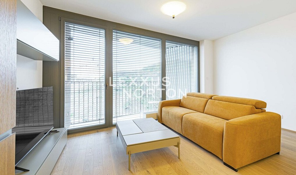 Pronájem bytu 1+kk, 38 m², Smíchov - Praha 5, Praha