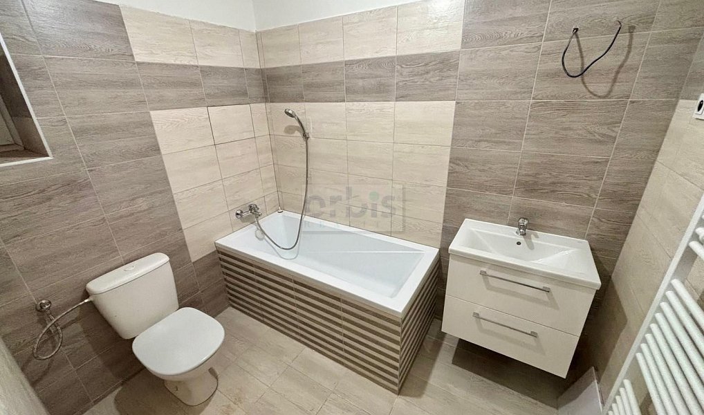 Prodej domu 240 m² s pozemkem 223 m², Lišany – náhled fotky 25