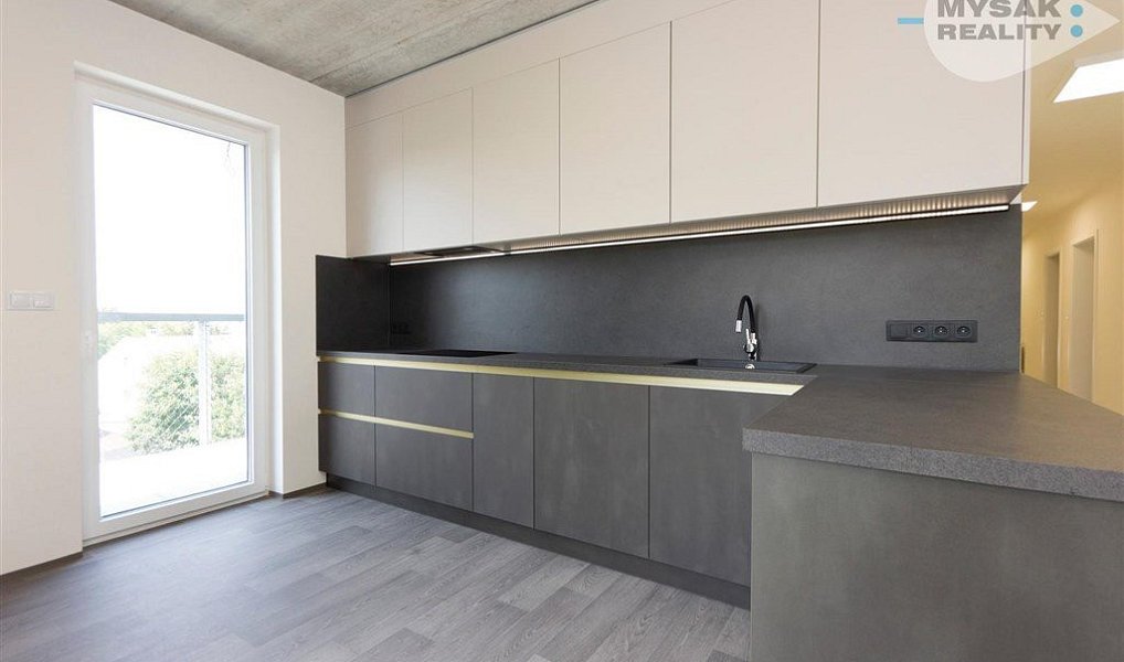 Prodej bytu 4+kk 148 m², Kladno – náhled fotky 5