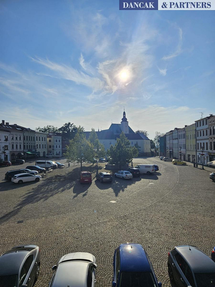 Pronájem kancelářského prostoru 84 m², Frýdek - Místek, Zámecké náměstí – pohled 2