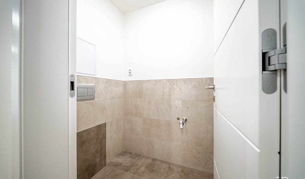 Pronájem bytu 3+kk 95 m², Praha – náhled fotky 21