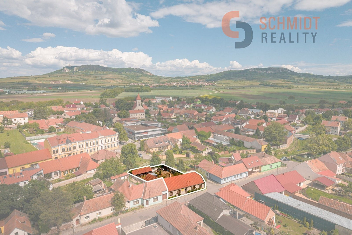 Prodej domu 200 m² s pozemkem 674 m², Dolní Dunajovice