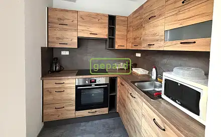 Pronájem bytu 3+kk 51 m², Na Šutce, Praha 8 - Troja